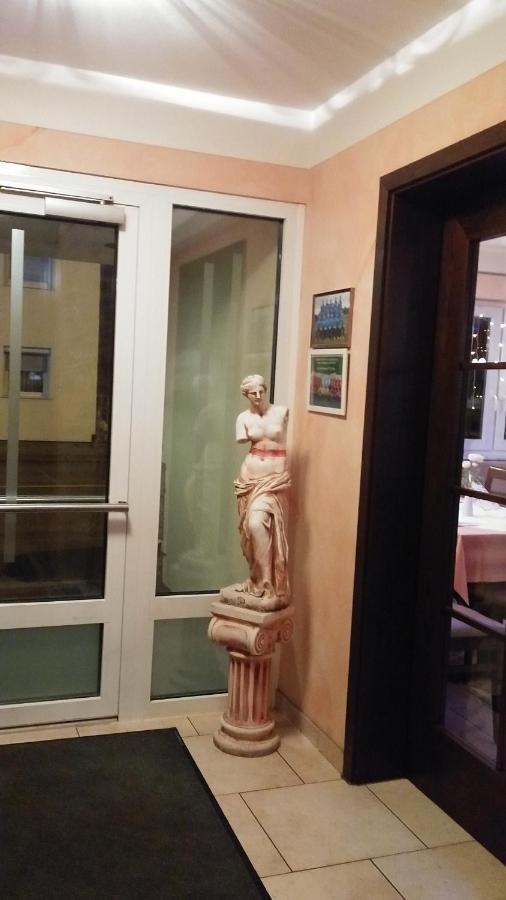 Hotel-Restaurant Zum Baeumle Süßen Extérieur photo
